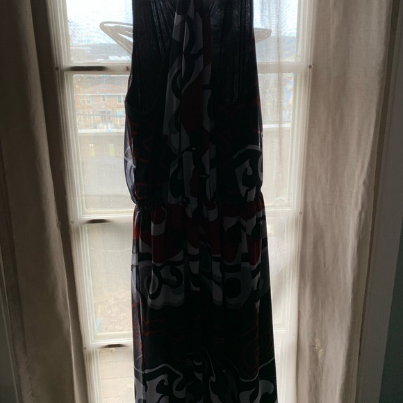 Halter neck mid-length dress - Picture 9 of 9